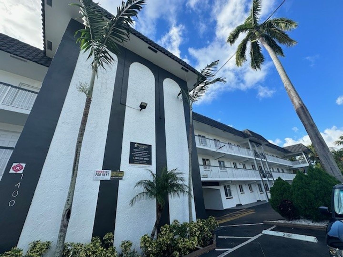 Fort Lauderdale Apartment: 1400 NE 56th Street