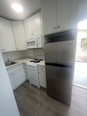 2300 Madison St-110 – photo 1