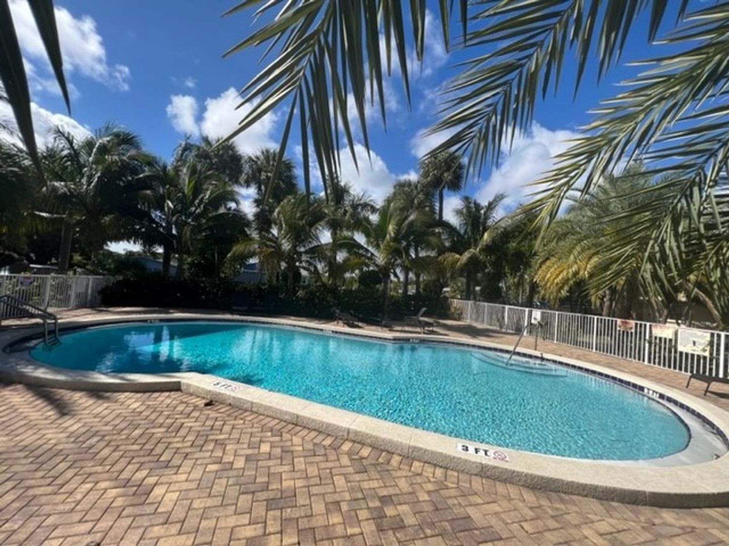 Pompano Beach Apartment: 2900 NE 17th Ave
