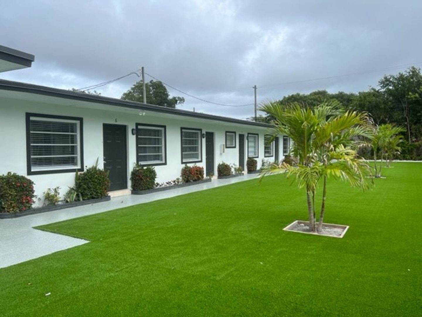 Hollywood Apartment: 2300, 2309 & 2319 Madison Street