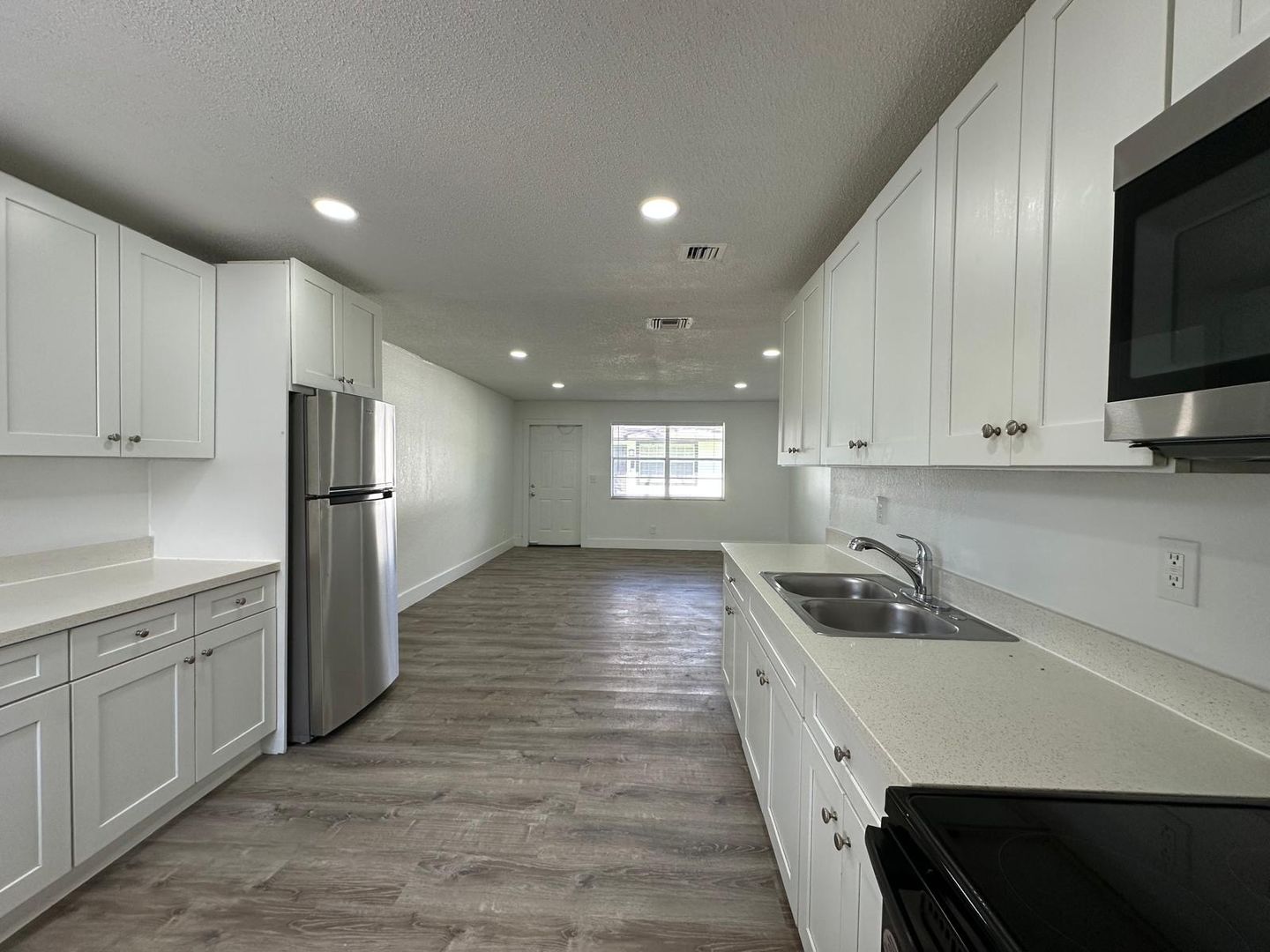 Hallandale Beach Apartment: 102-108 NW 1st Street (108 Premiere) | 112-128 NW 2nd Ave (128 Premiere)