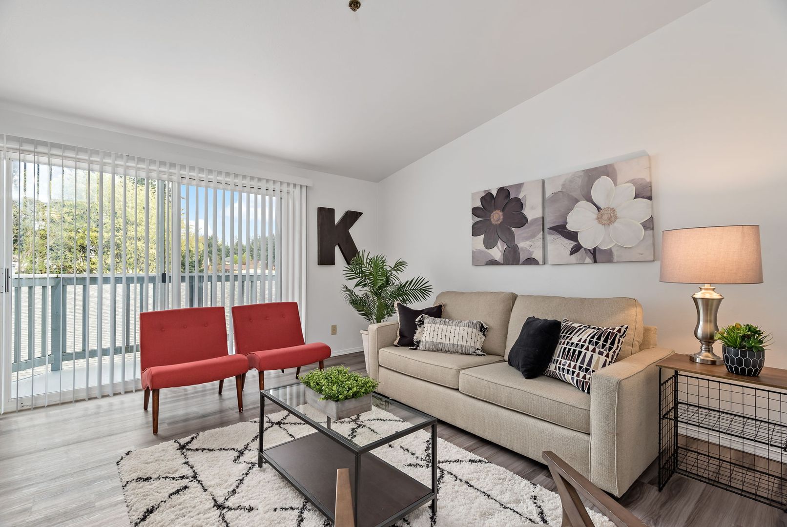 Renton Apartment: 1201 Anacortes Ave NE