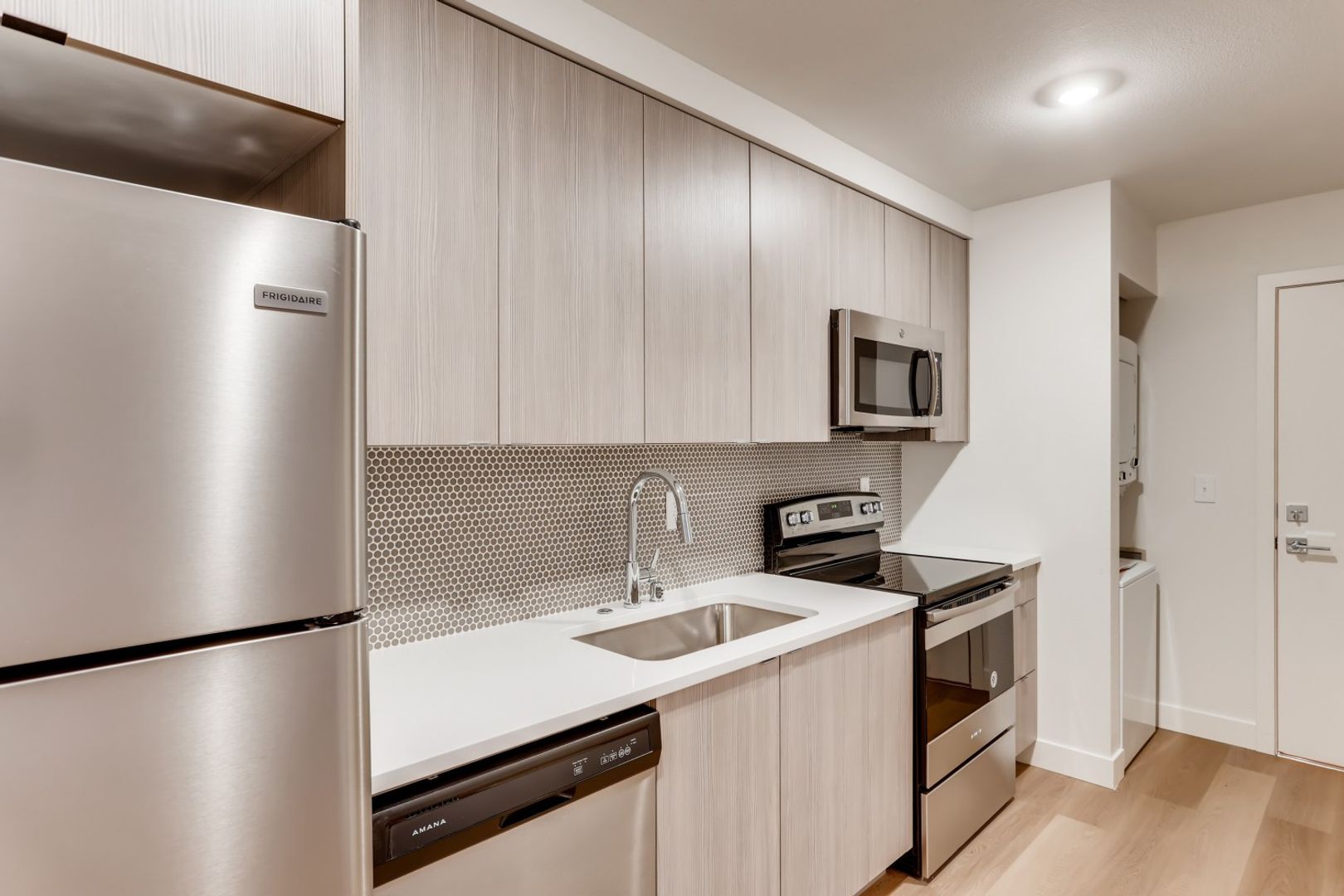 Seattle Apartment: 3200 E Union Street