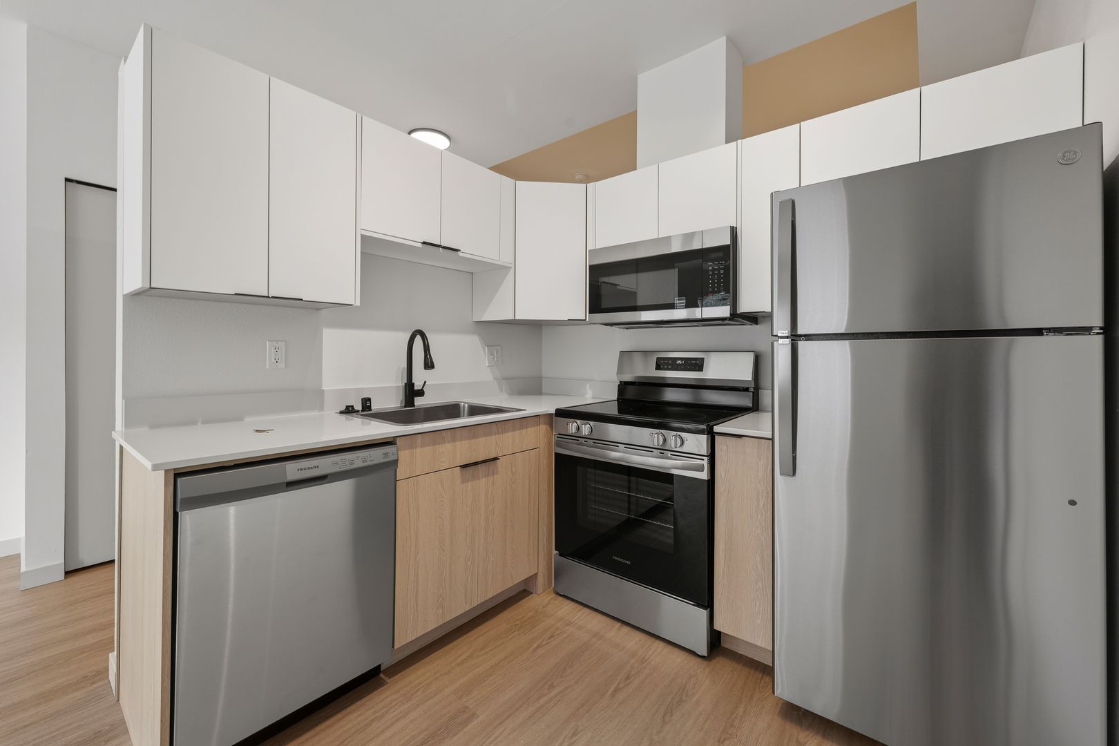 Seattle Apartment: 103 Vine St