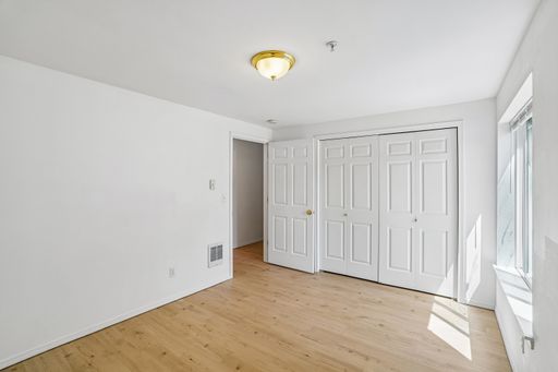 Classic 2-Bedroom in Seattle’s U District – photo 1