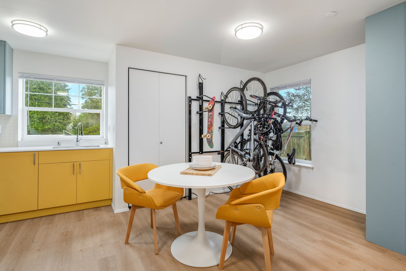 Seattle Apartment: 5612 Roosevelt Way NE