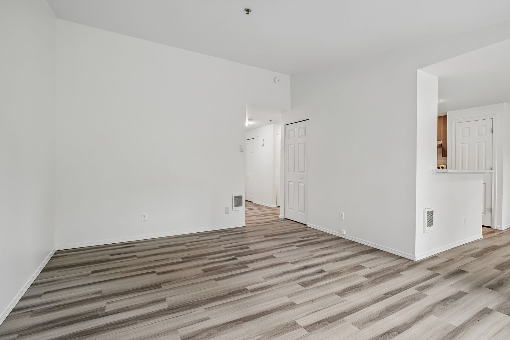 Renton Apartment: 1201 Anacortes Ave NE
