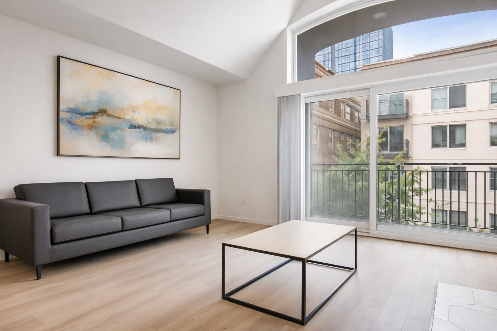 Seattle Apartment: 4719 15th Ave NE