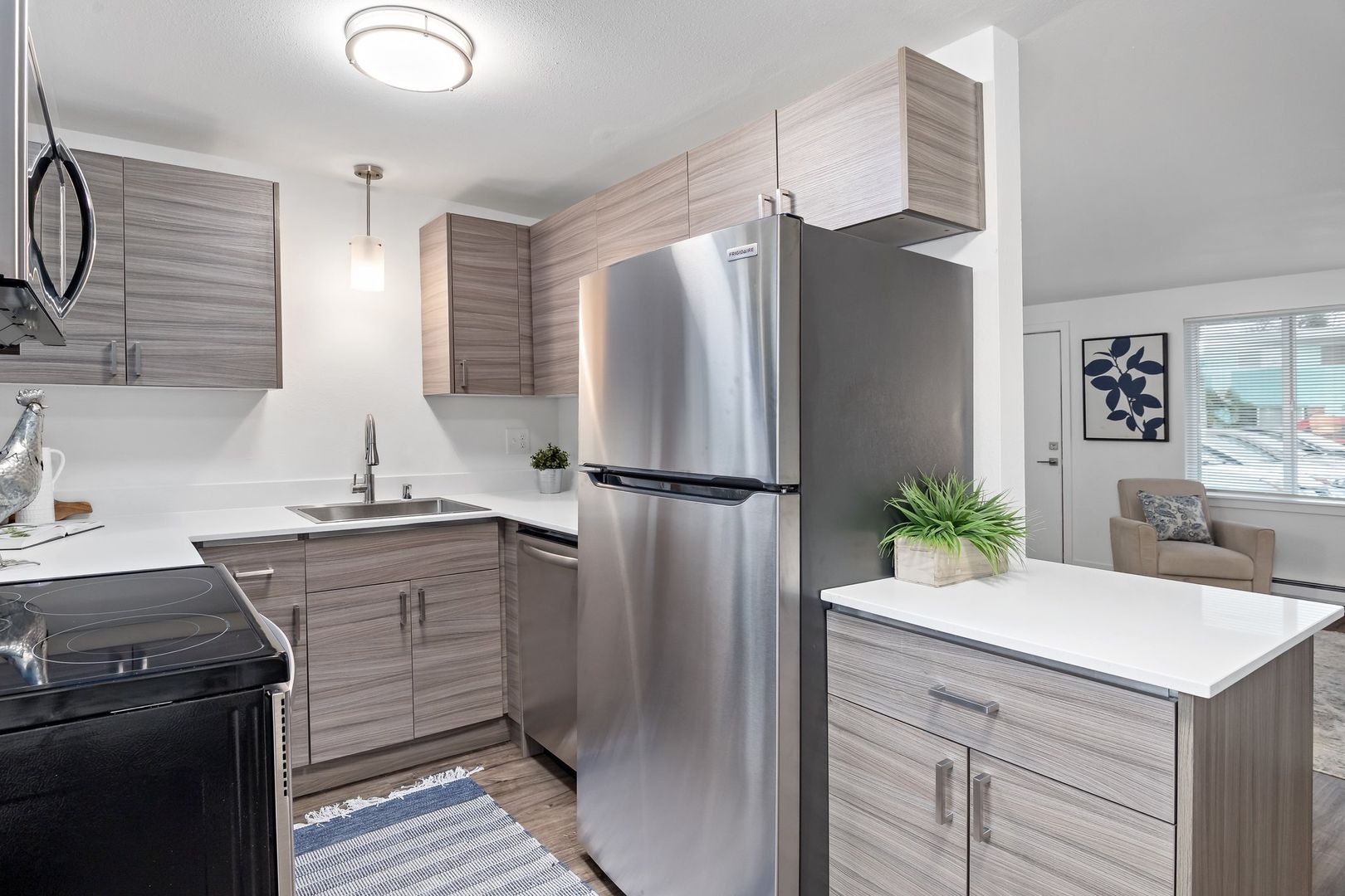 Renton Apartment: 1151 Olympia Ave NE