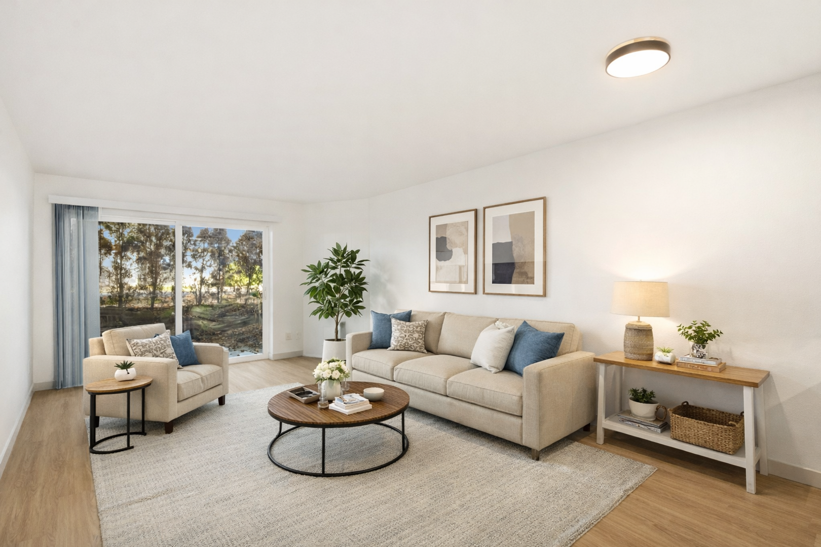 Seattle Apartment: 2600 41st Ave SW