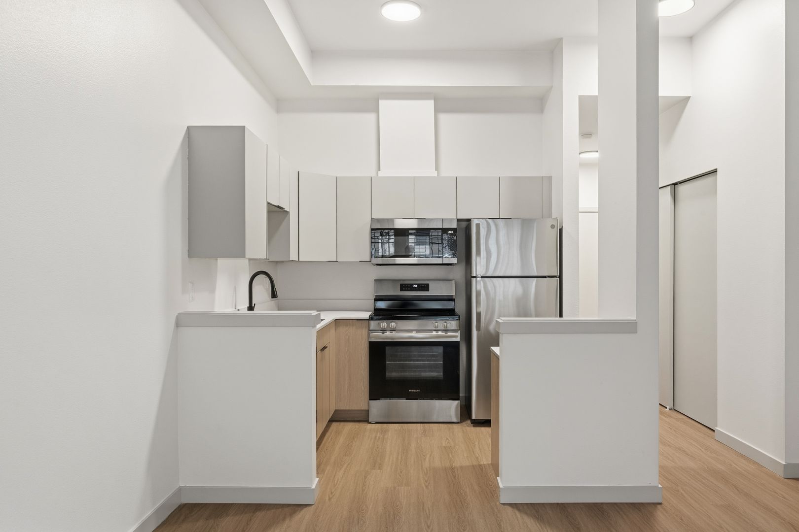 Seattle Apartment: 103 Vine St