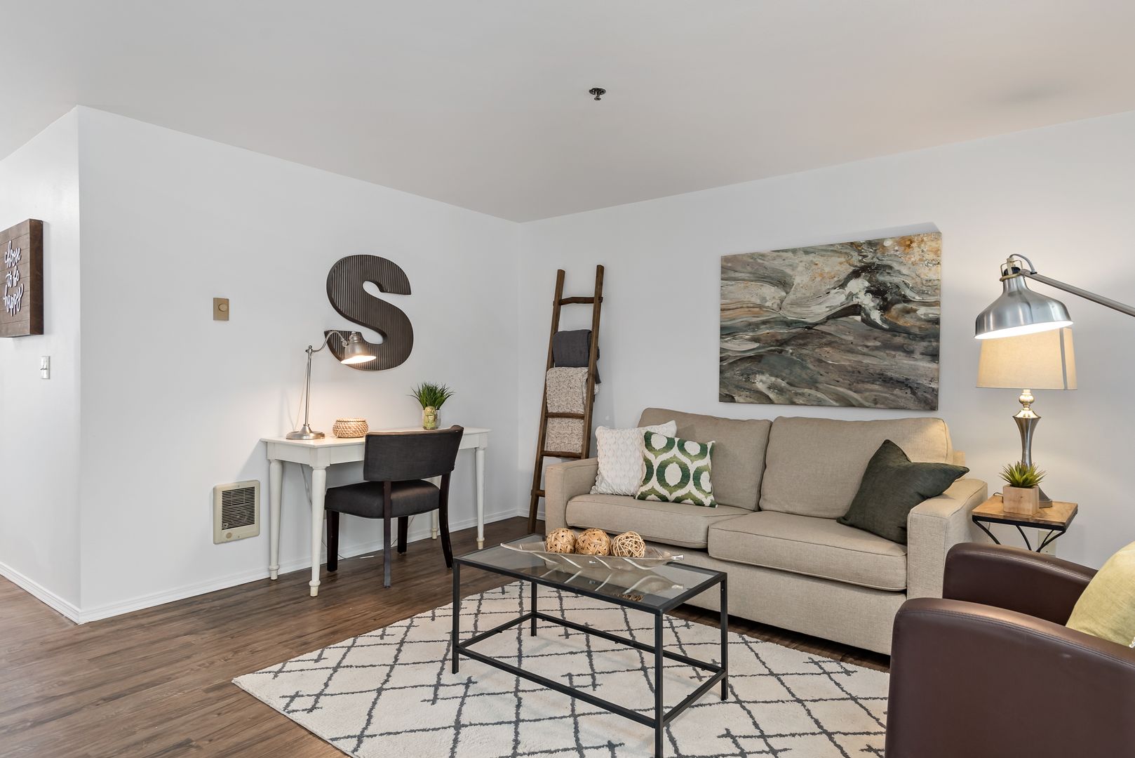 Renton Apartment: 1201 Anacortes Ave NE