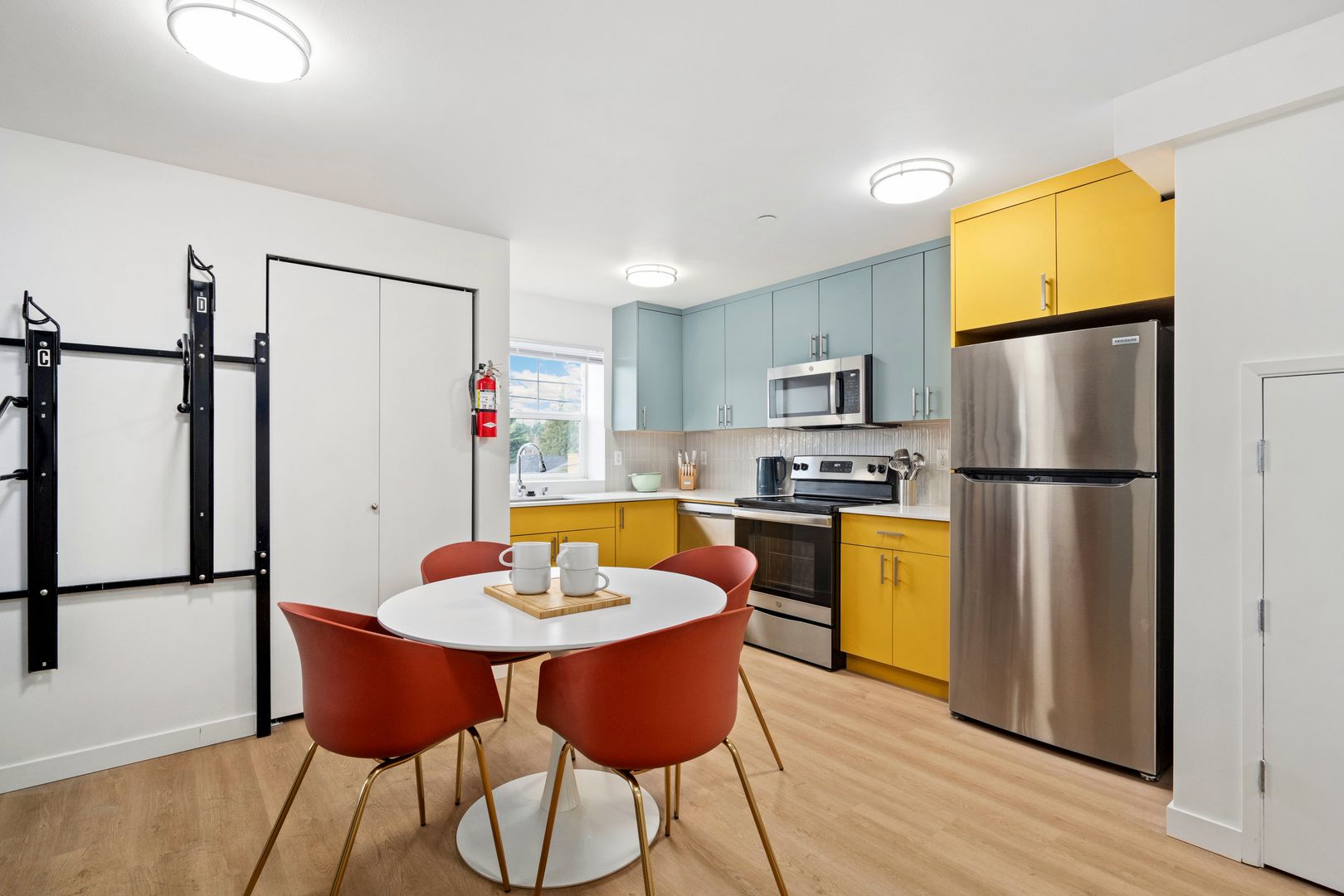 Seattle Apartment: 5612 Roosevelt Way NE