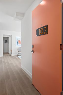 Renovated 2 Bedroom in the Madrona Neighborhood – photo 1