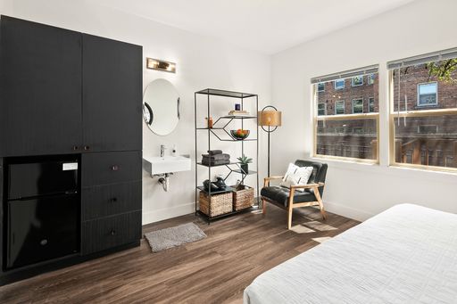 Private Room in Friendly Housing Community | Roost on 17th – photo 1