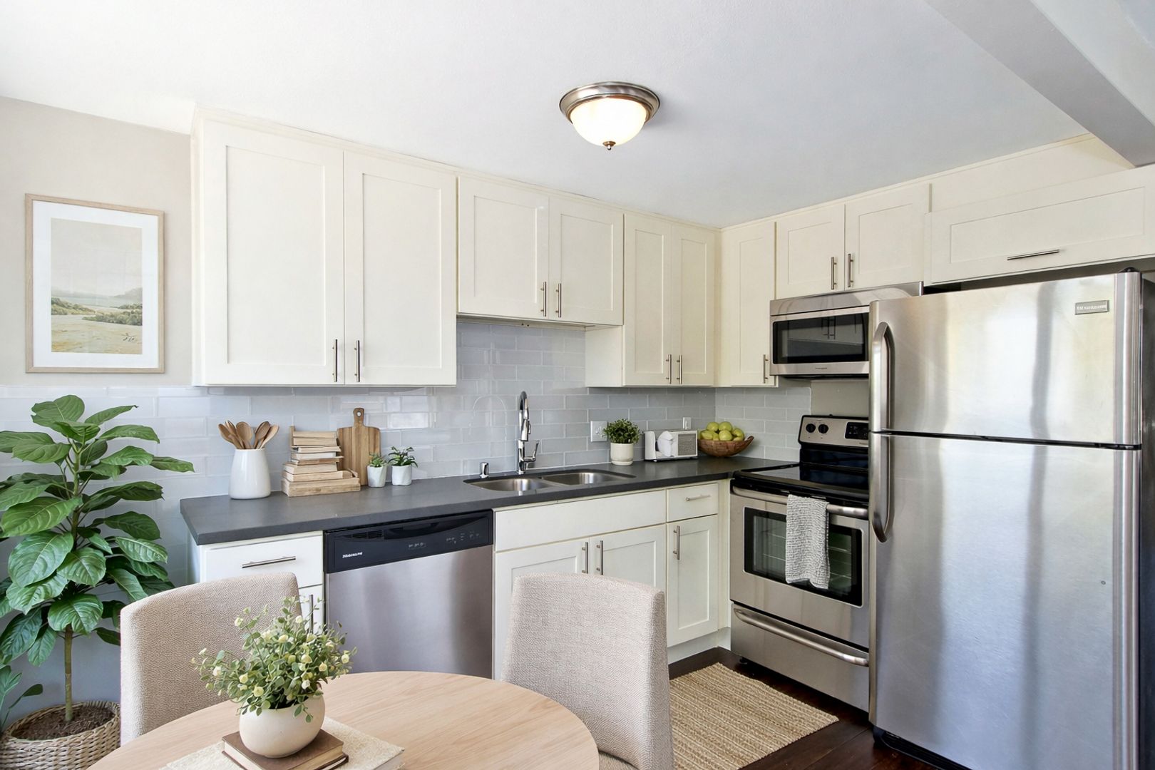 Seattle Apartment: 1520 23rd Avenue