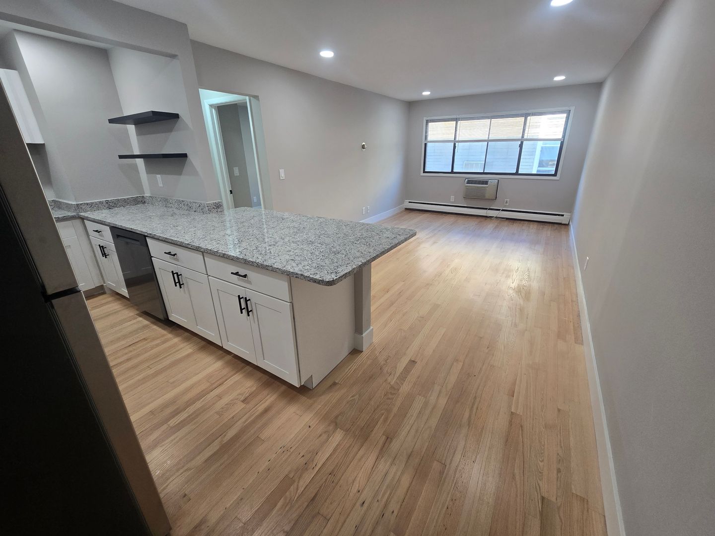 Milwaukee Apartment: 1106 E Knapp St