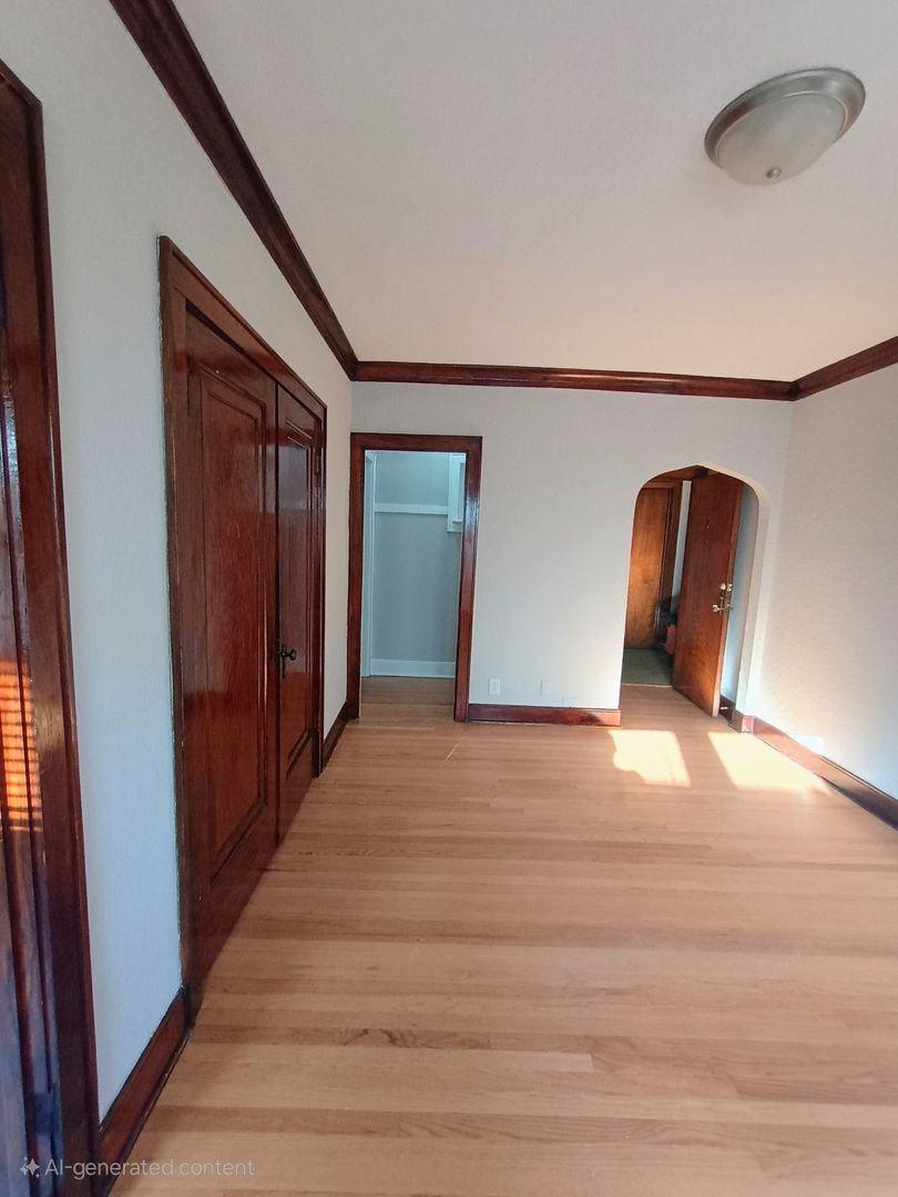 Milwaukee Apartment: 5439 W Martin Dr