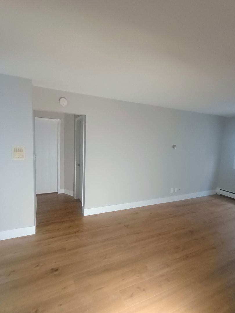 Milwaukee Apartment: 1106 E Knapp St