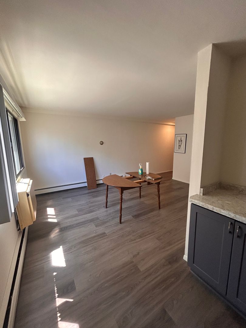 Milwaukee Apartment: 1106 E Knapp St