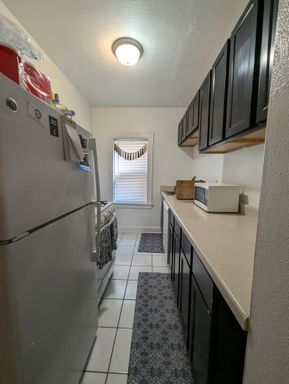 Updated Two bedroom apartment in highly desirable location! – photo 1
