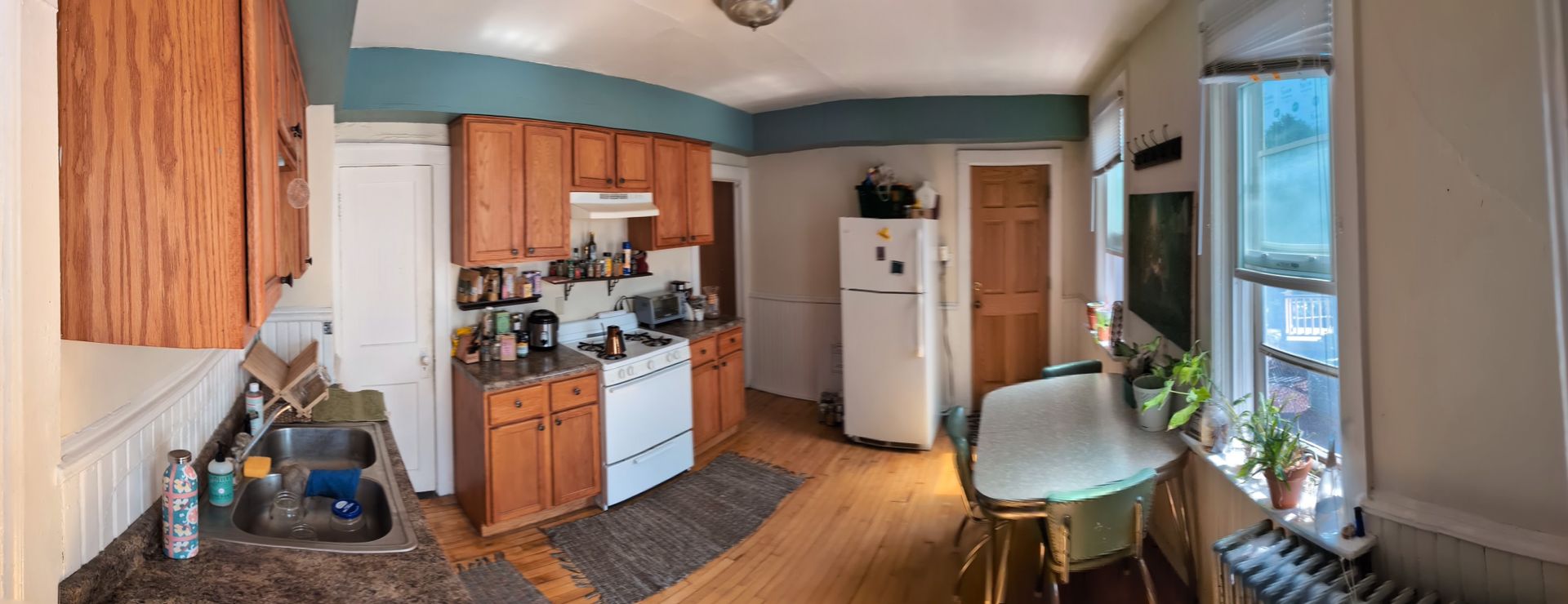 Milwaukee Apartment: 1650-52 N. Arlington