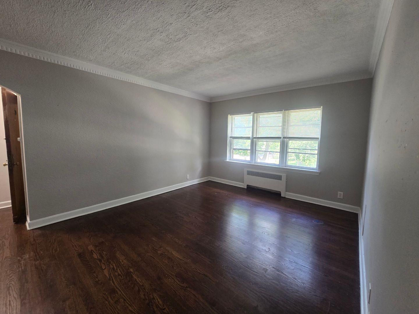 Milwaukee Apartment: 5425-33 W Martin Dr