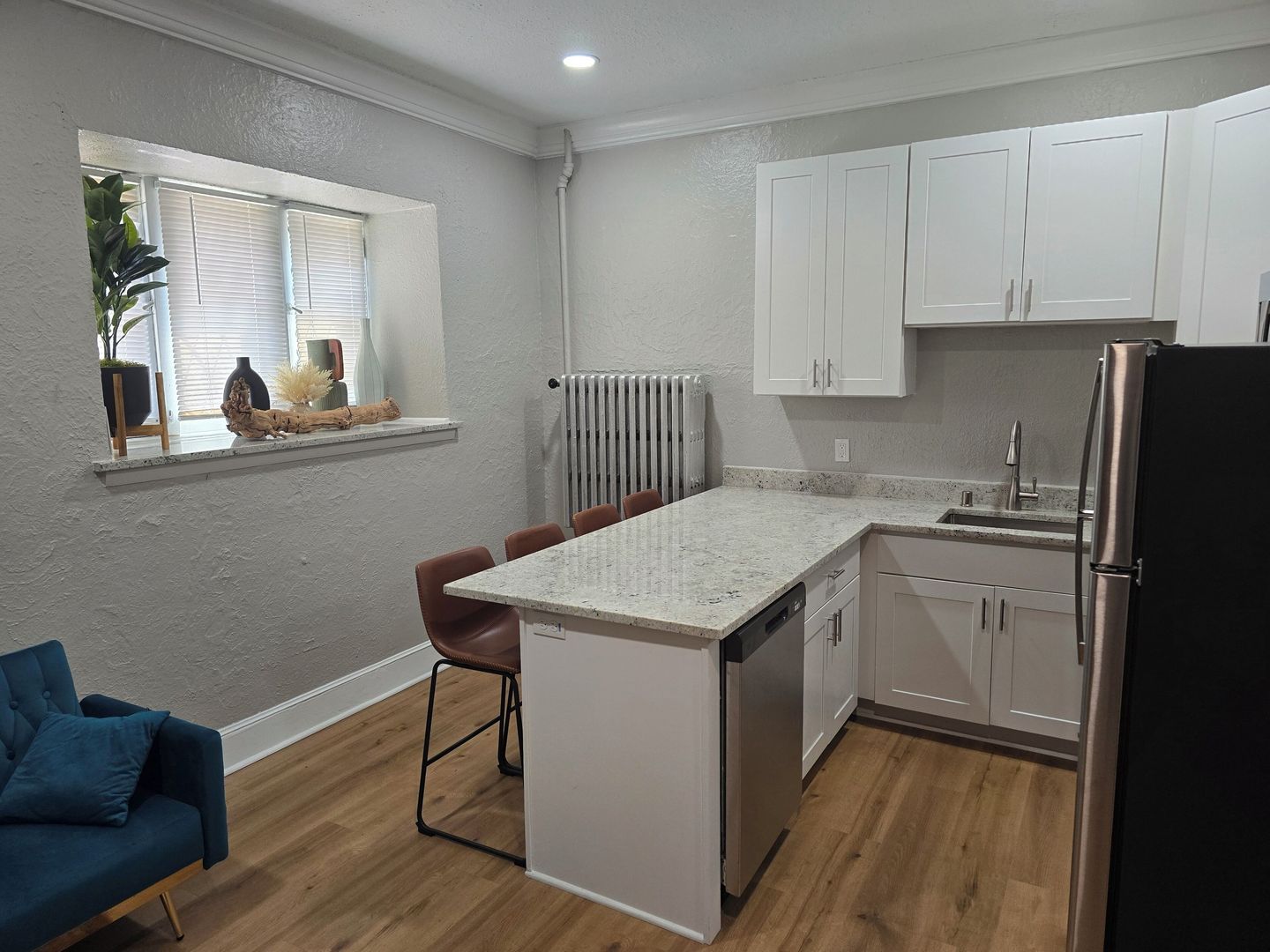 Milwaukee Apartment: 1020 E. Pleasant Street