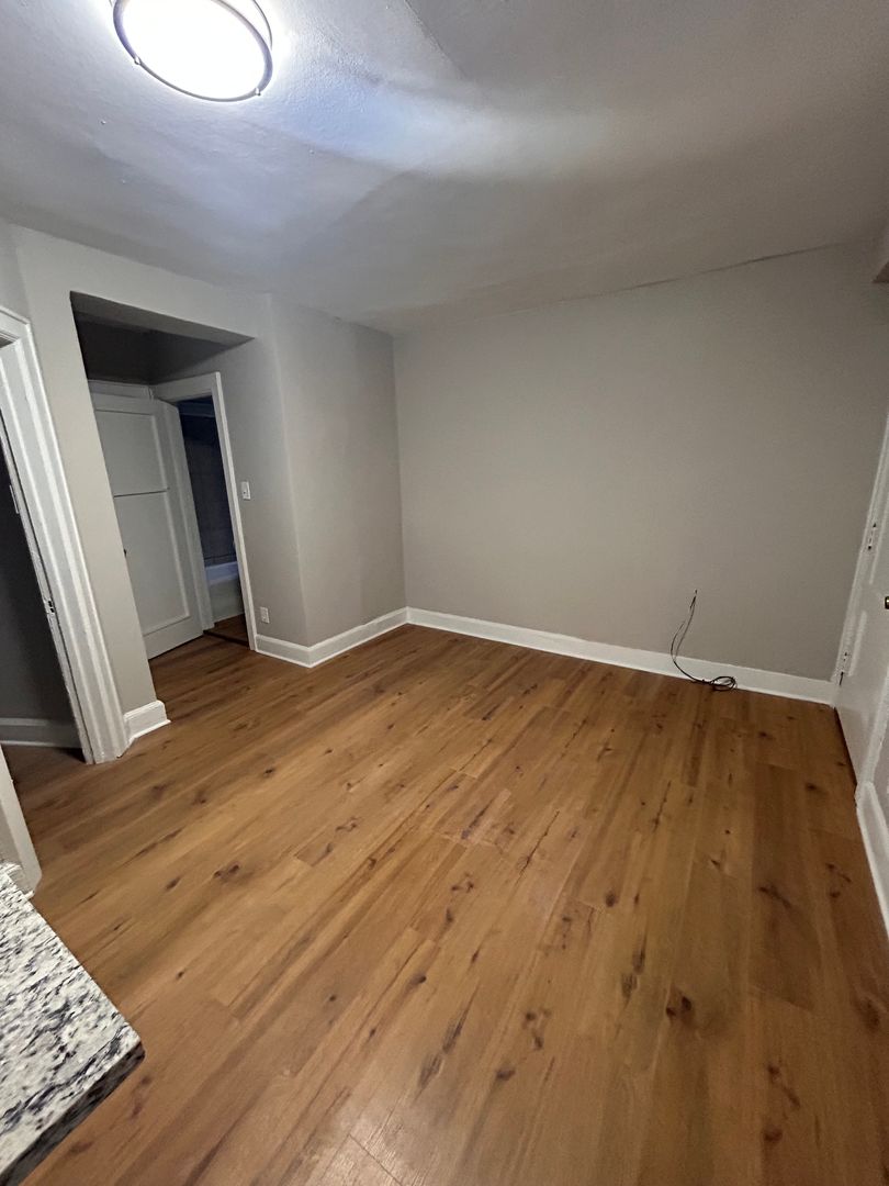 Milwaukee Apartment: 1521 N. Franklin Place