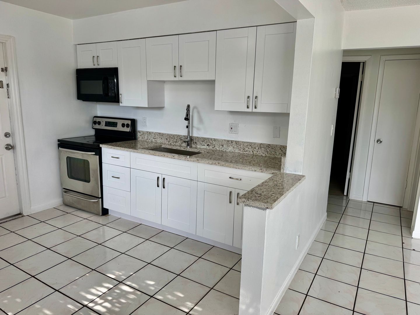 Hallandale Apartment: 718-720 SW 7 ST