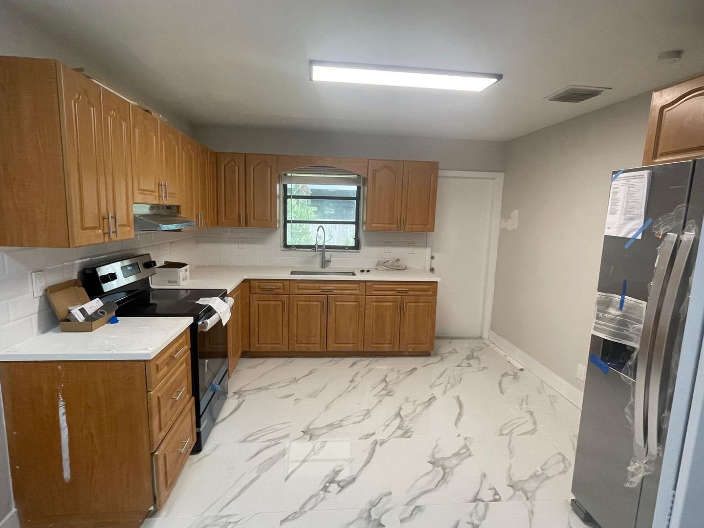 Aventura Apartment: 21119-21-23-25 E Dixie Hwy