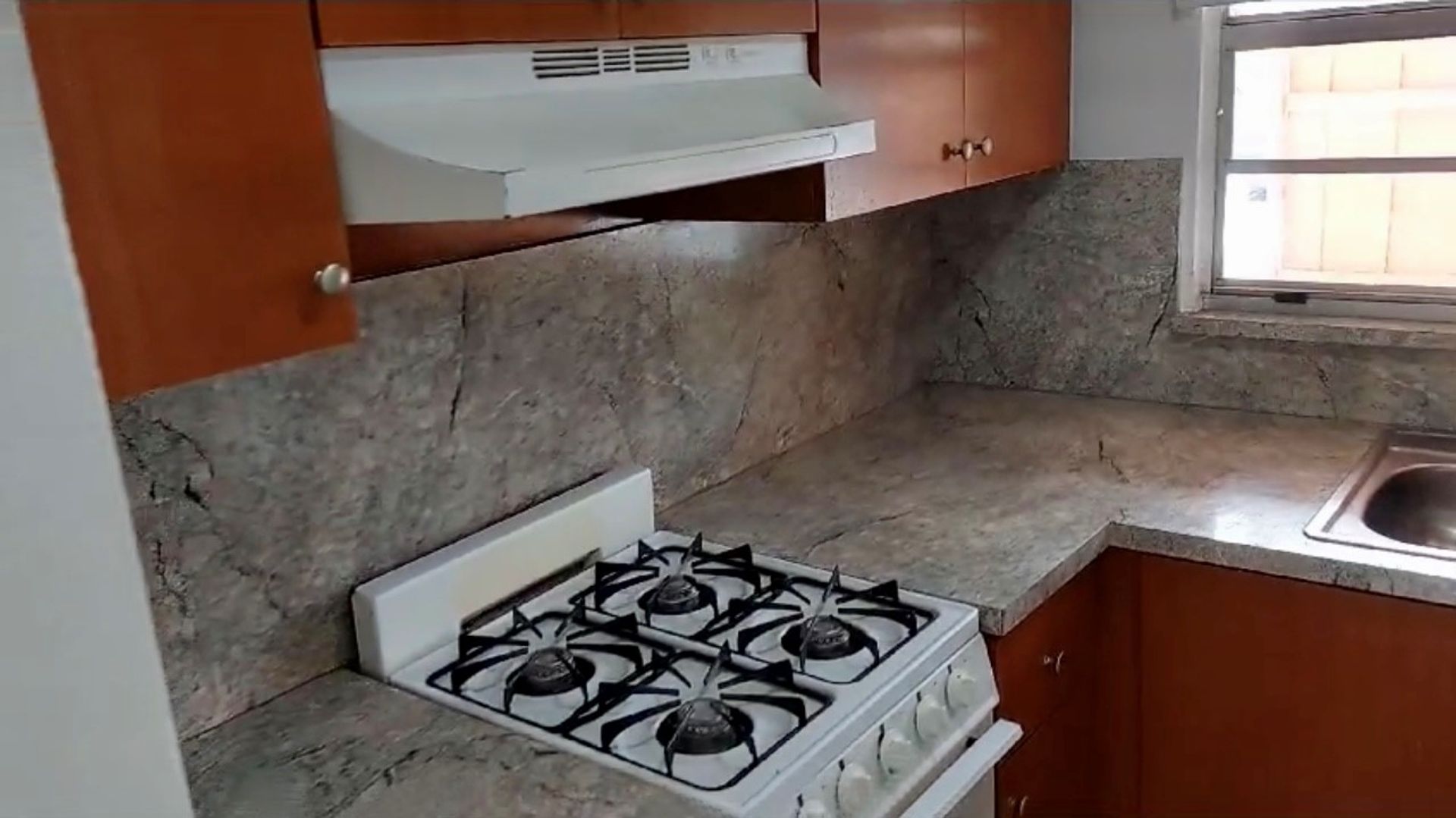 Hialeah Apartment: 6850 West 14th Court