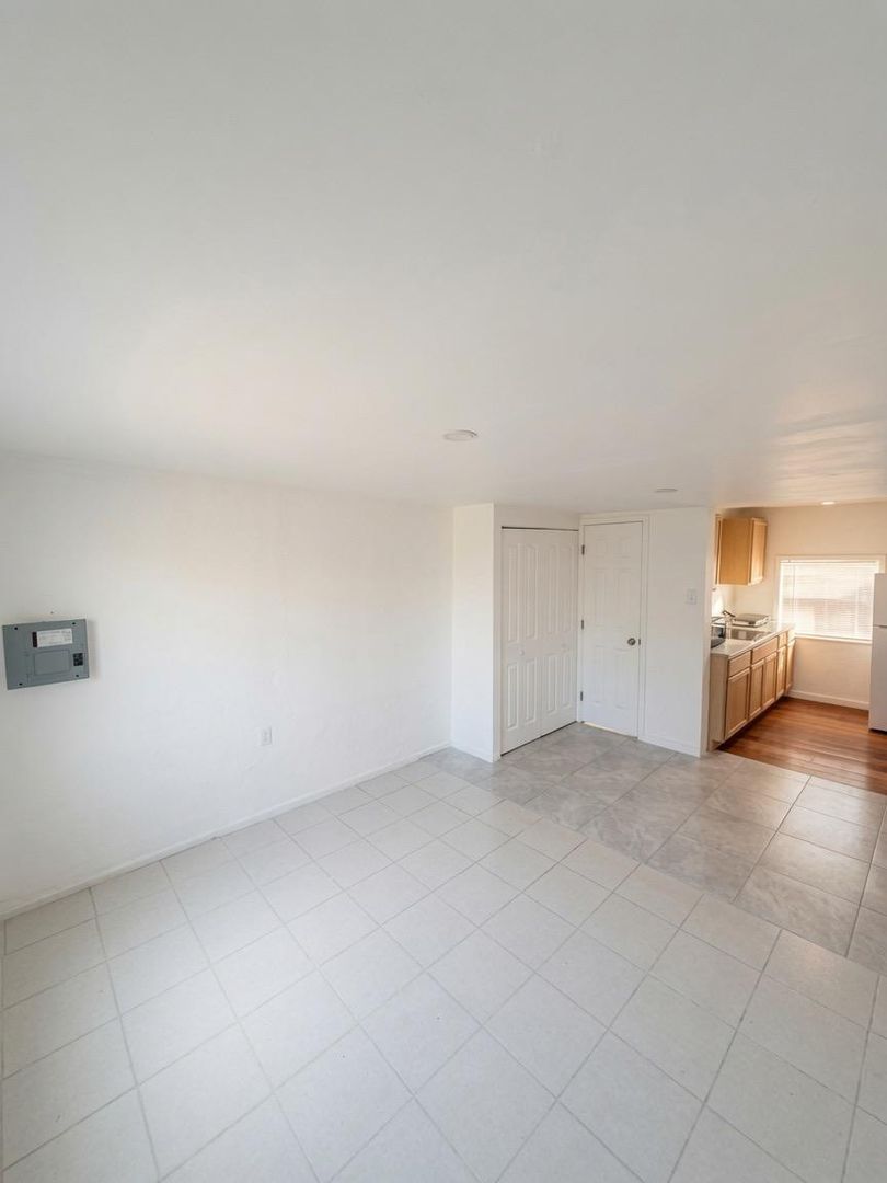 Opa-Locka Apartment: 1340 Peri St