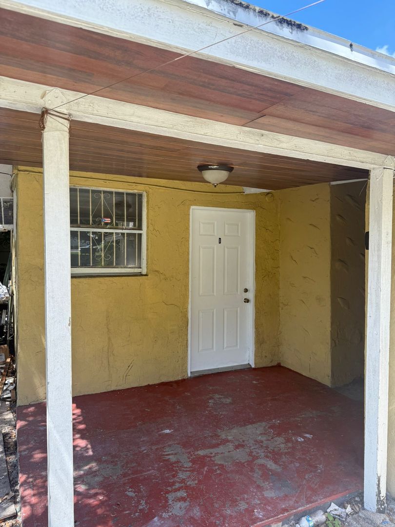 Opa-Locka Apartment: 1340 Peri St