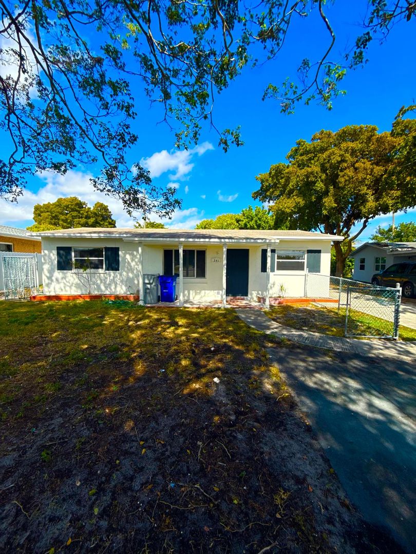 Pompano Beach House: 341 NE 25 Ct