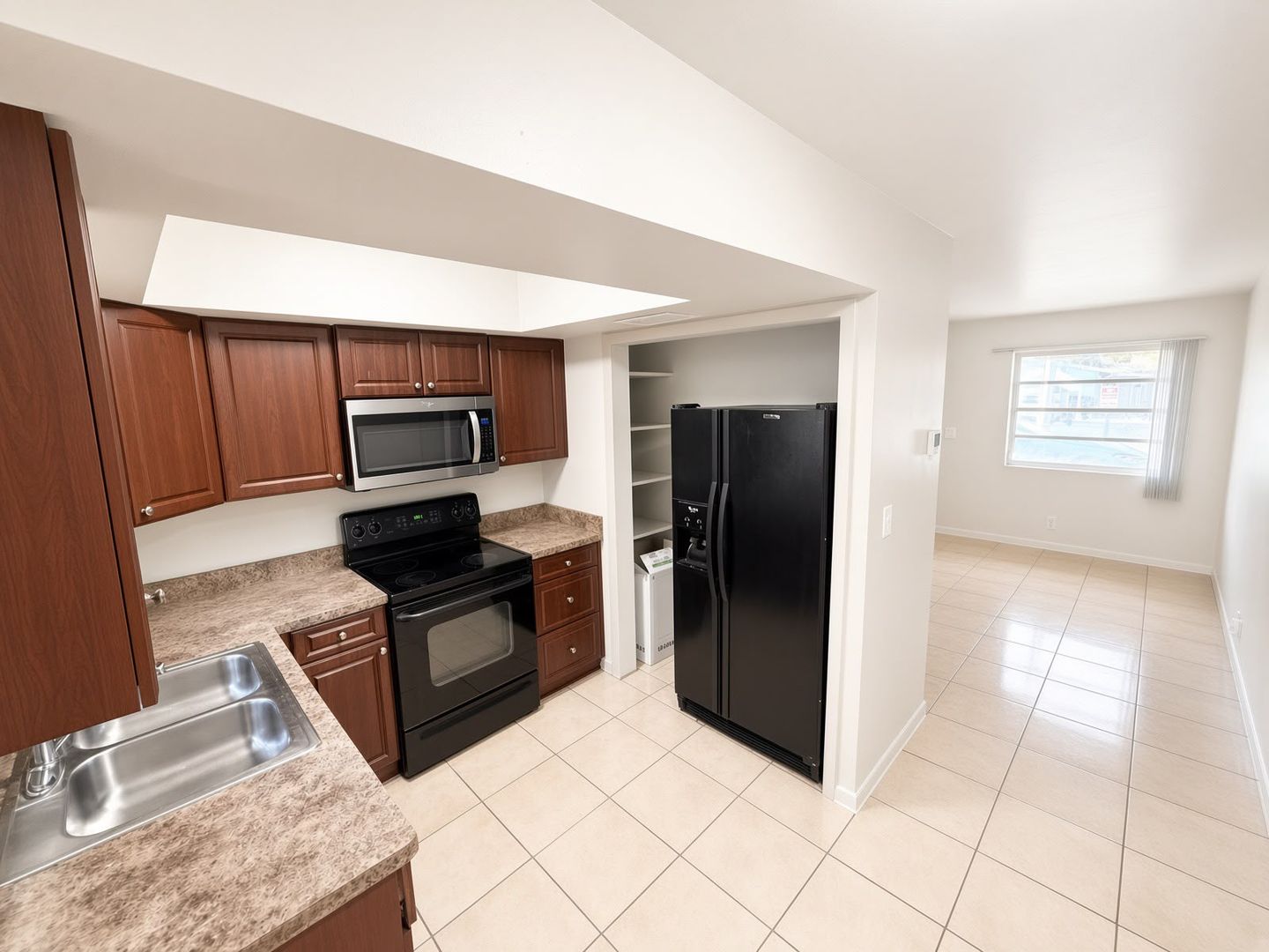 Fort Lauderdale Apartment: 1904-1914 SW 2 St