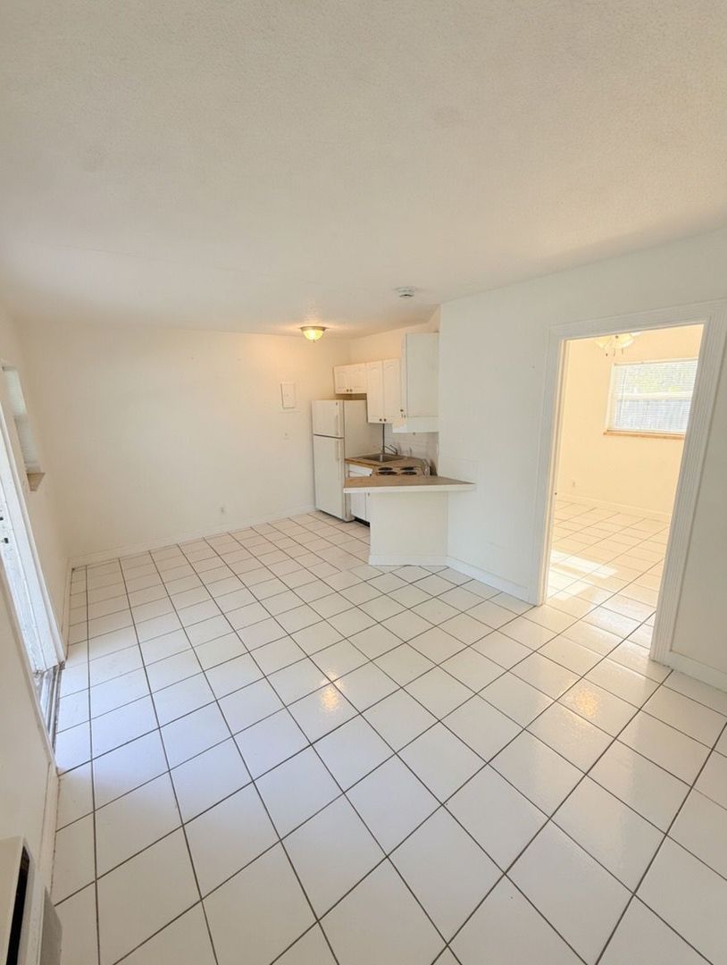 Fort Lauderdale Apartment: 262 SW 23rd St