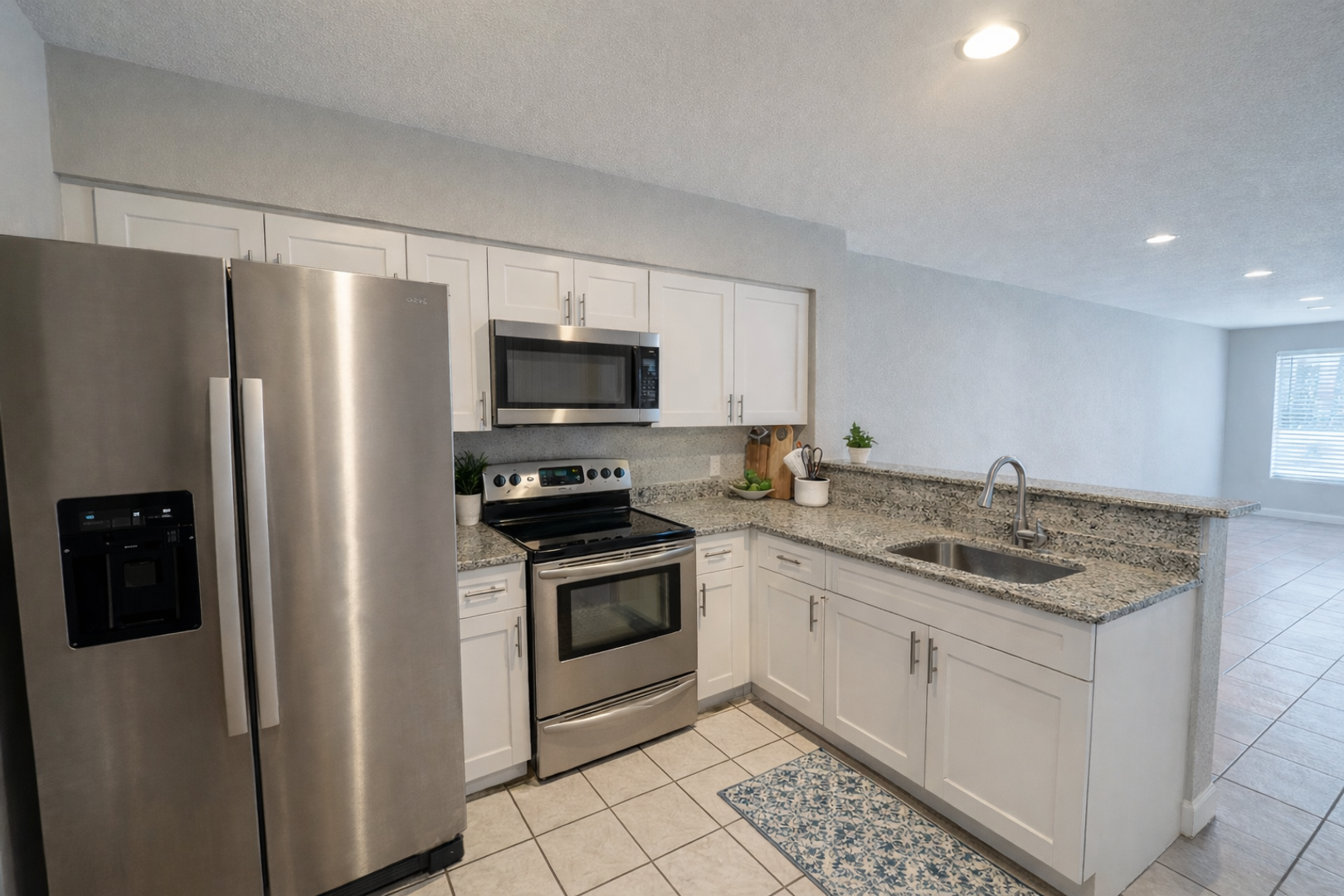 Hallandale Apartment: 260 SW 8 ave