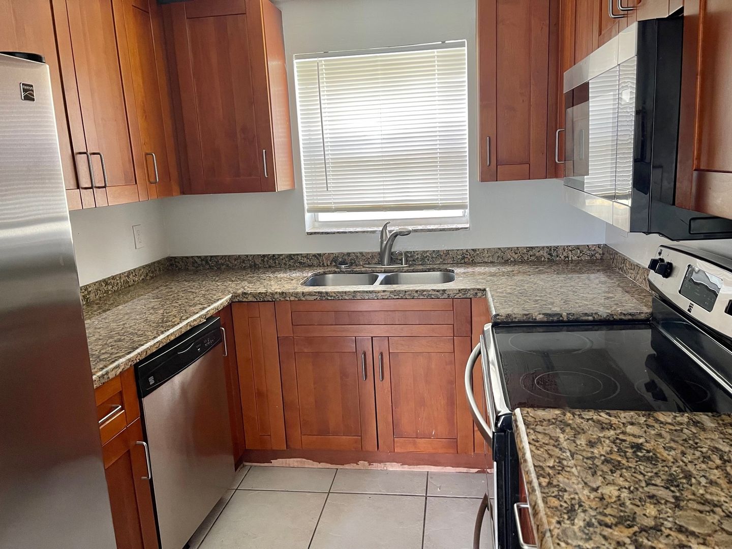 Hollywood Apartment: 2519 - 2521 Pierce Street