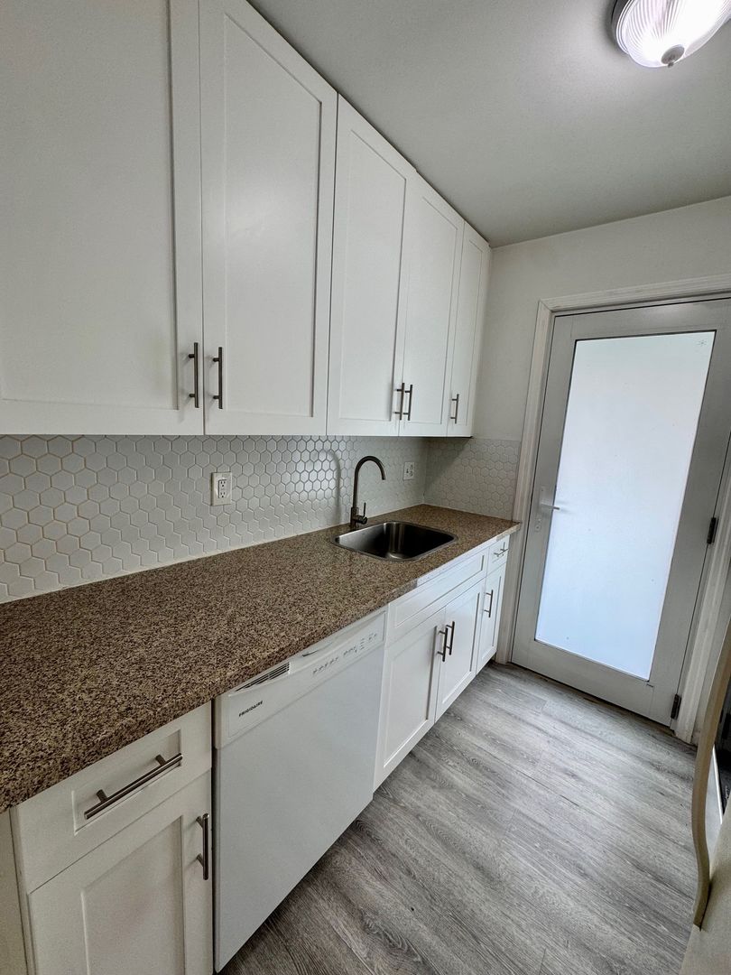 Plantation Apartment: 500 E Country Club Circle