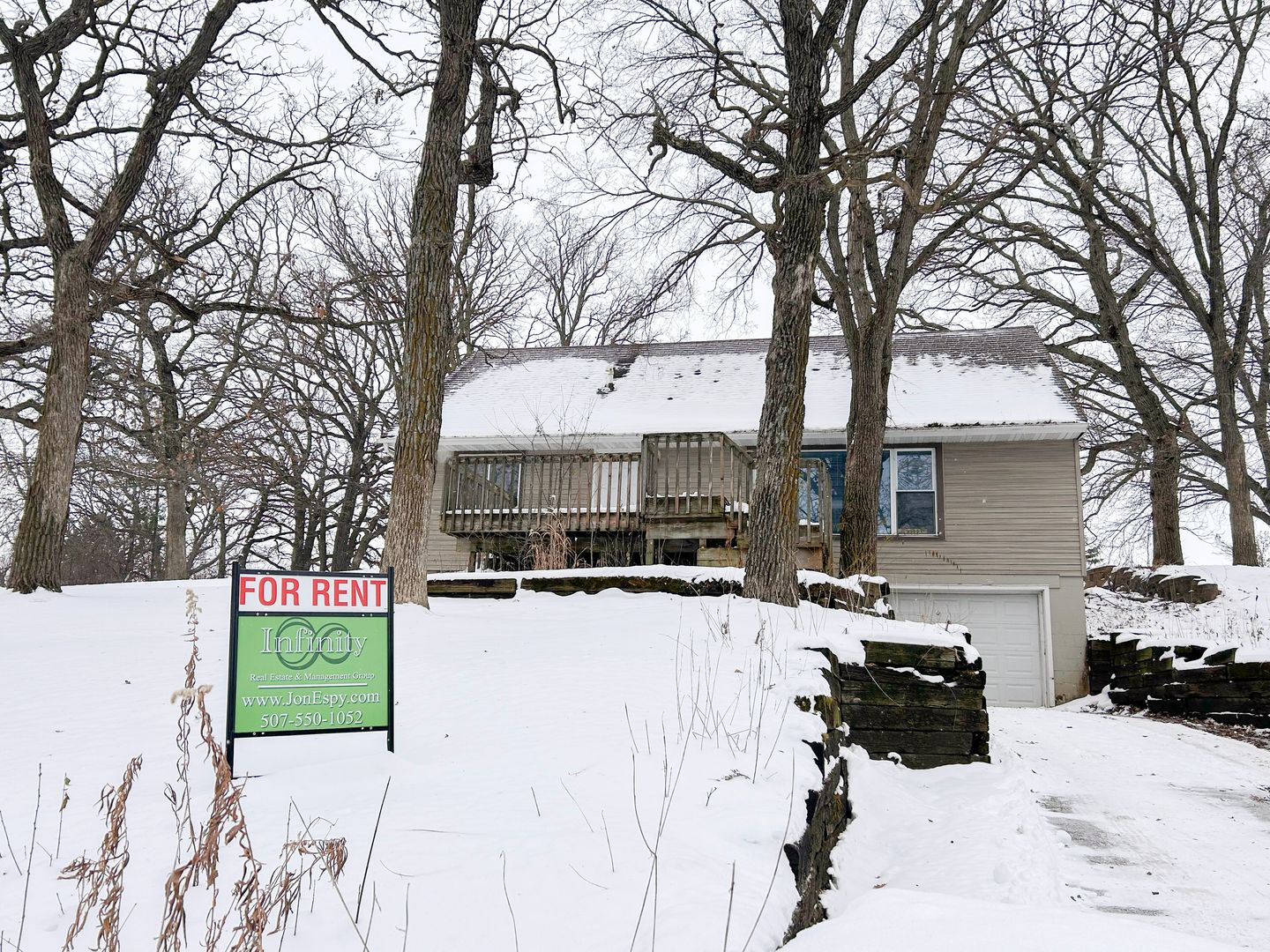 Rochester House: 12 25th St SW