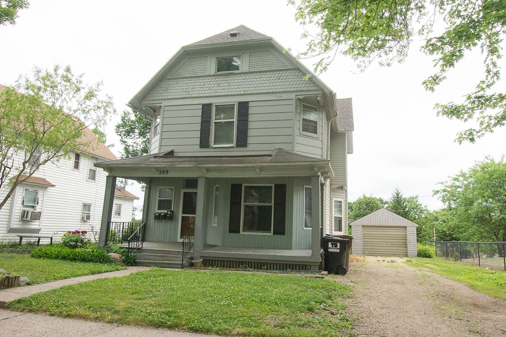 Albert Lea Apartment: 209 S Pearl St