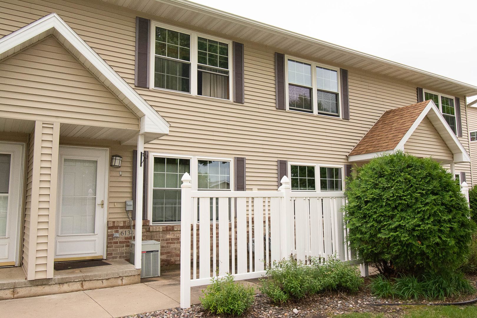 Rochester House: 6134 S Pointe Dr SW