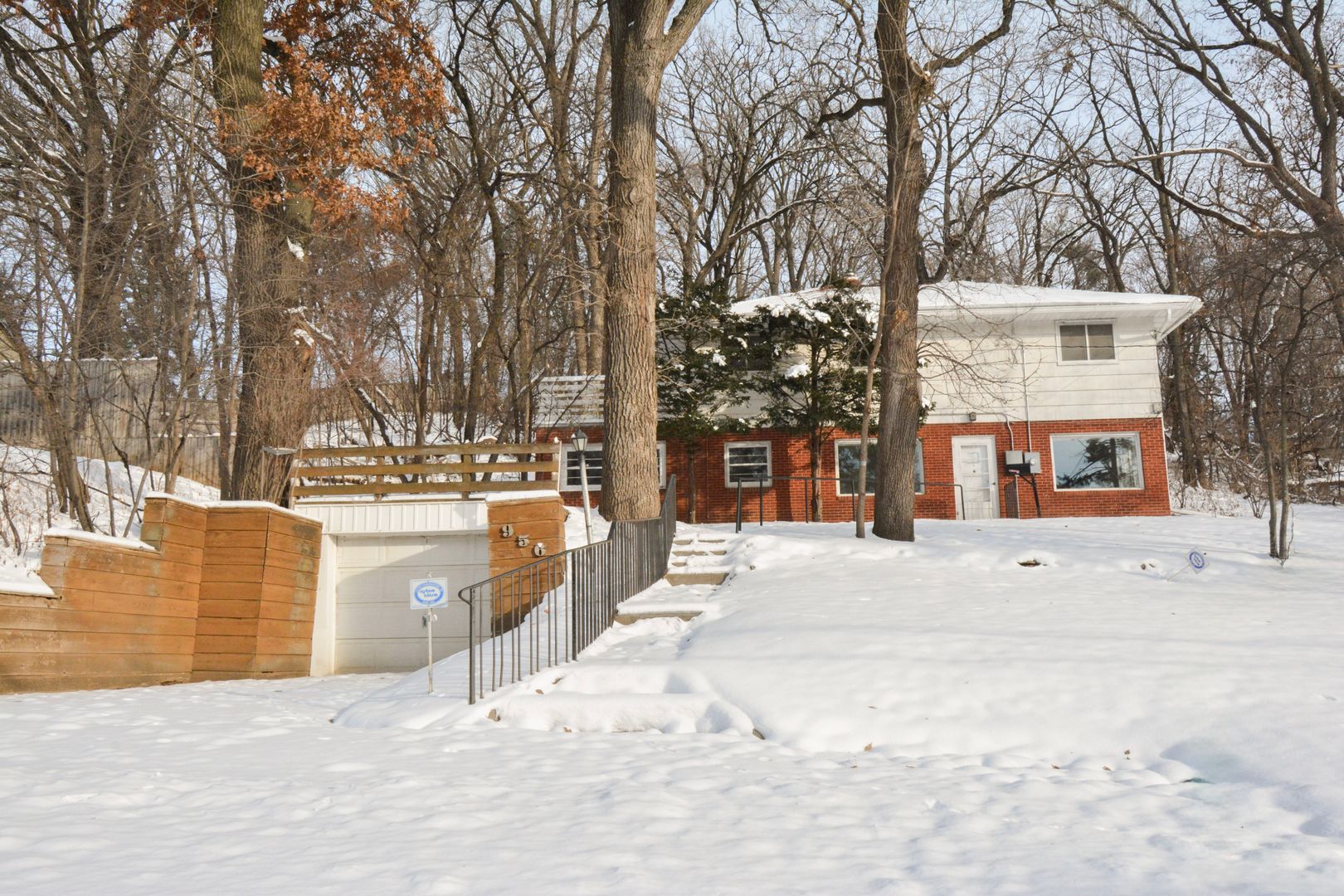 Rochester House: 956 14th Ave SW