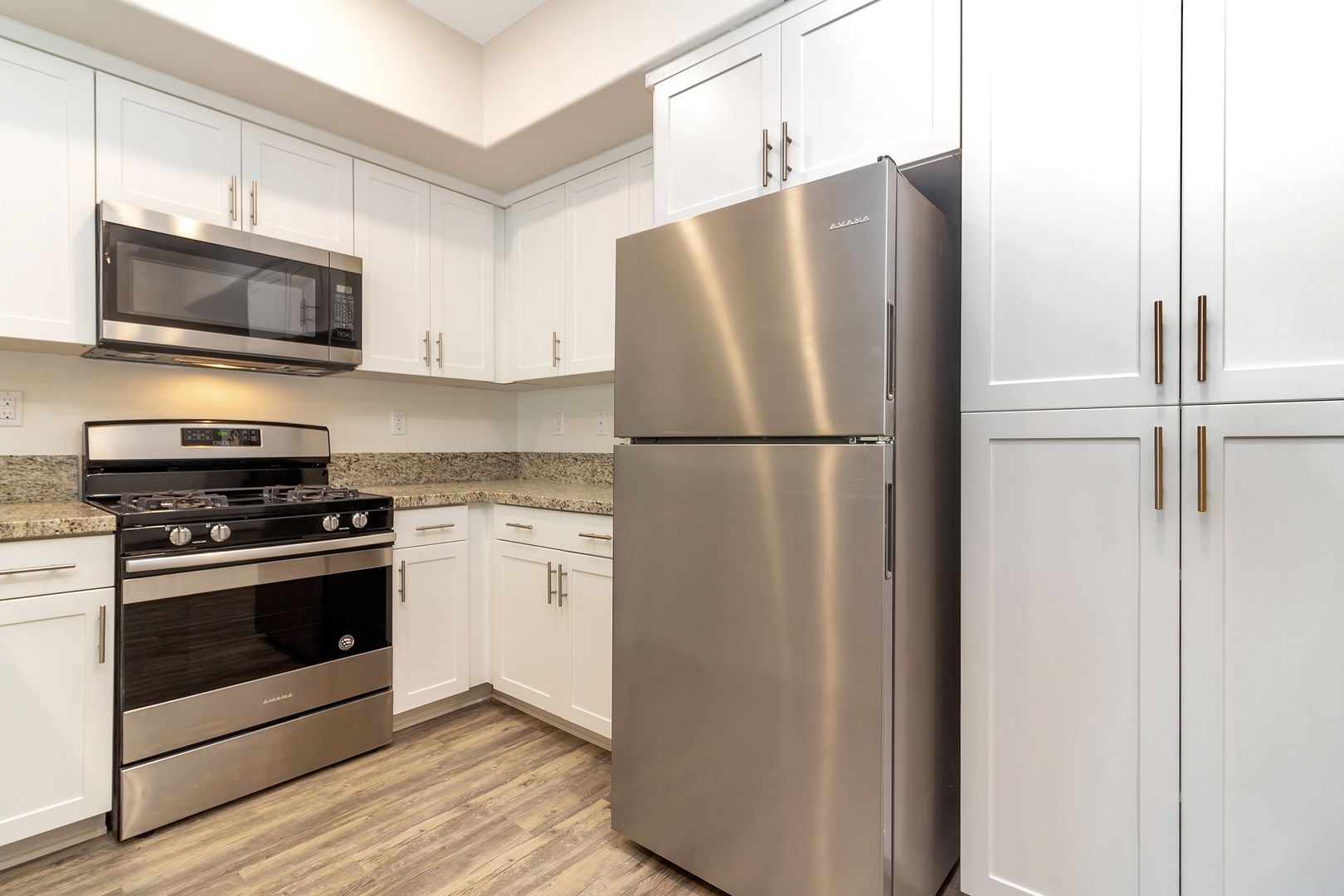 Orange Apartment: 184 N Prospect Street