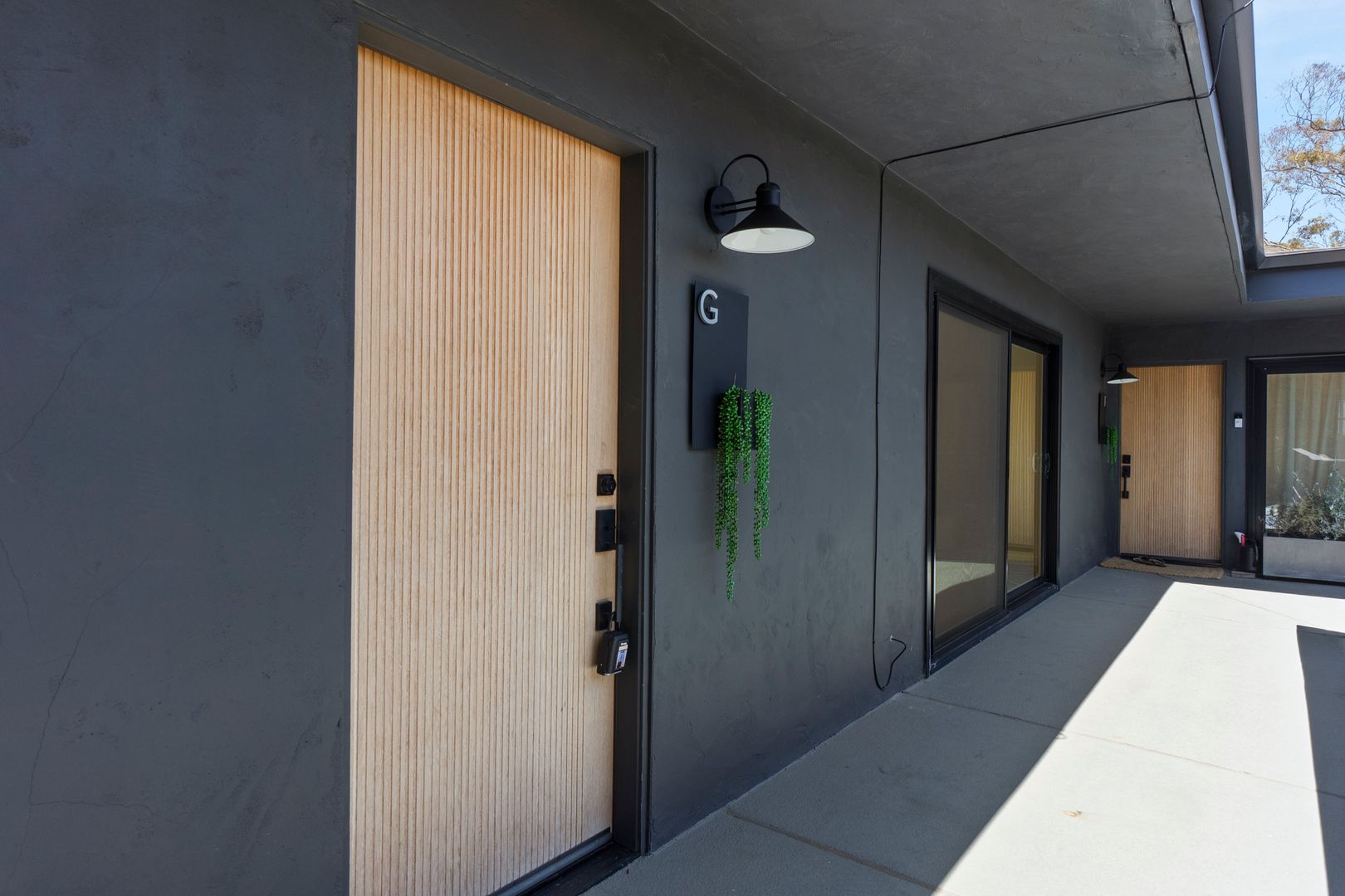 Laguna Beach Apartment: 1105 N. Coast Highway
