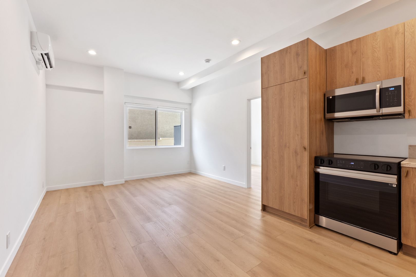 Laguna Beach Apartment: 1105 N. Coast Highway