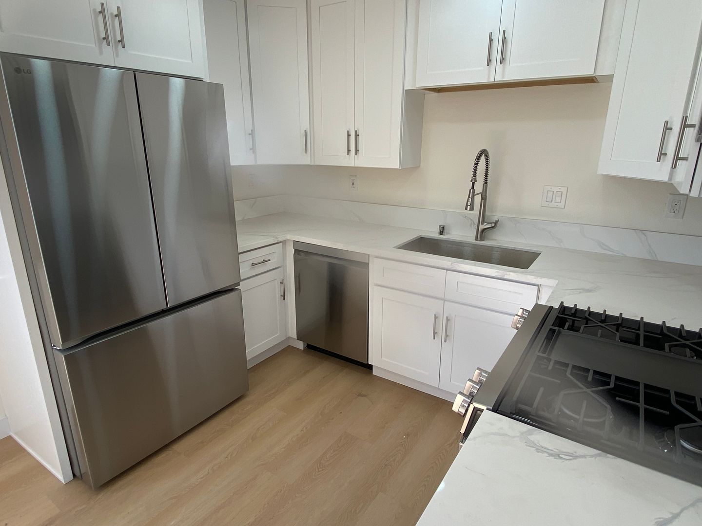 Huntington Beach Apartment: 7791 Slater Ave