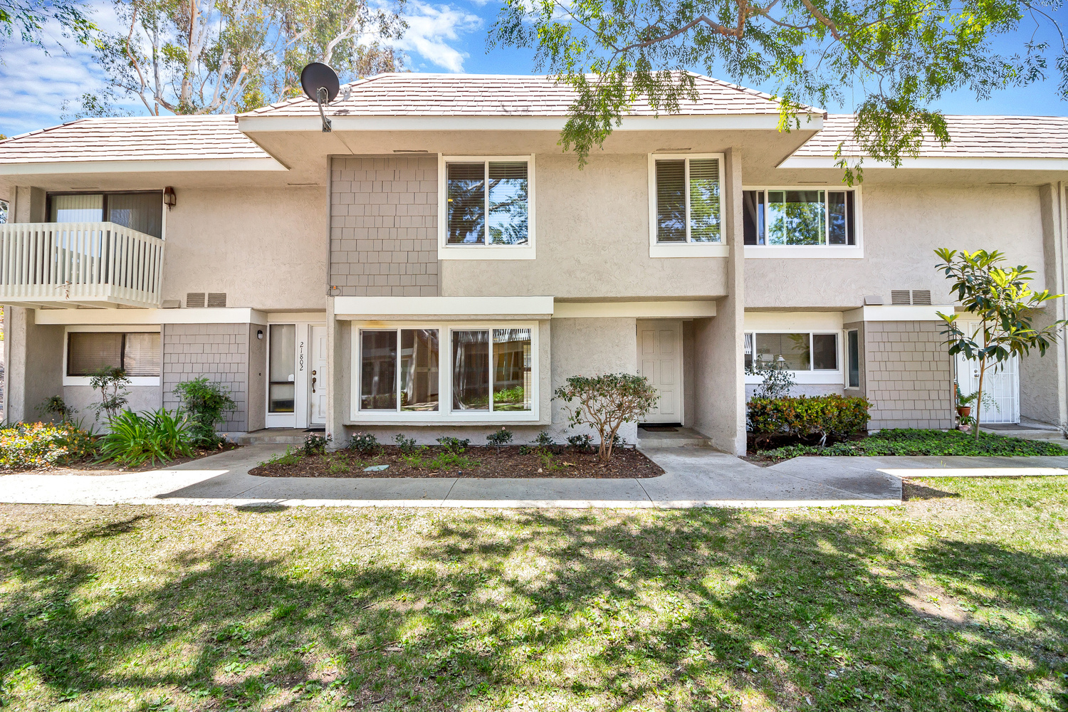 Lake Forest House: 21804 Lake Vista Drive