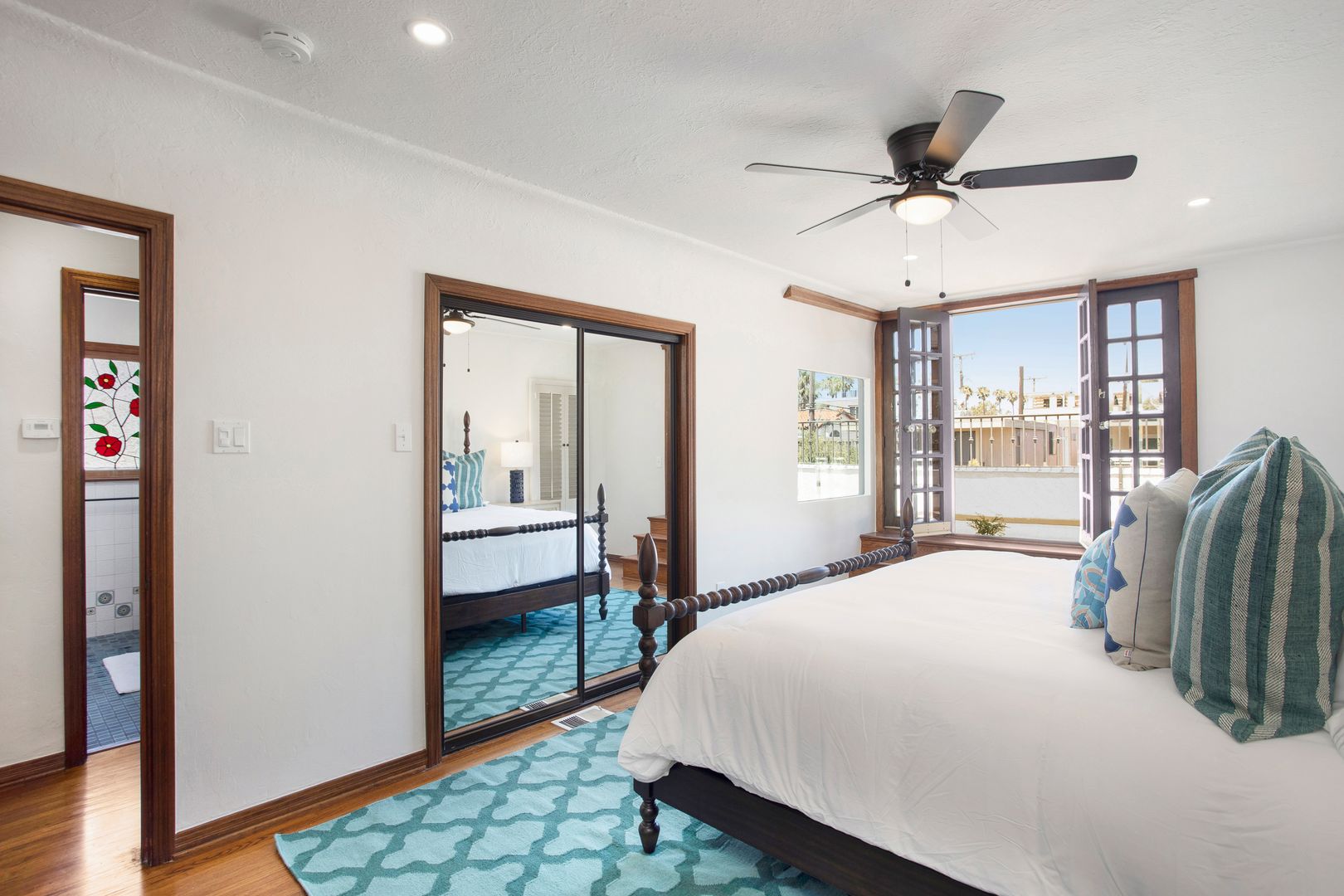 Long Beach House: 26 La Verne Avenue